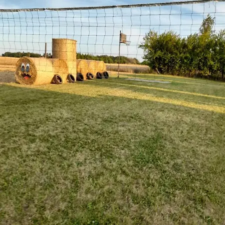 Letniskowe U Bozeny بيت للعطل *